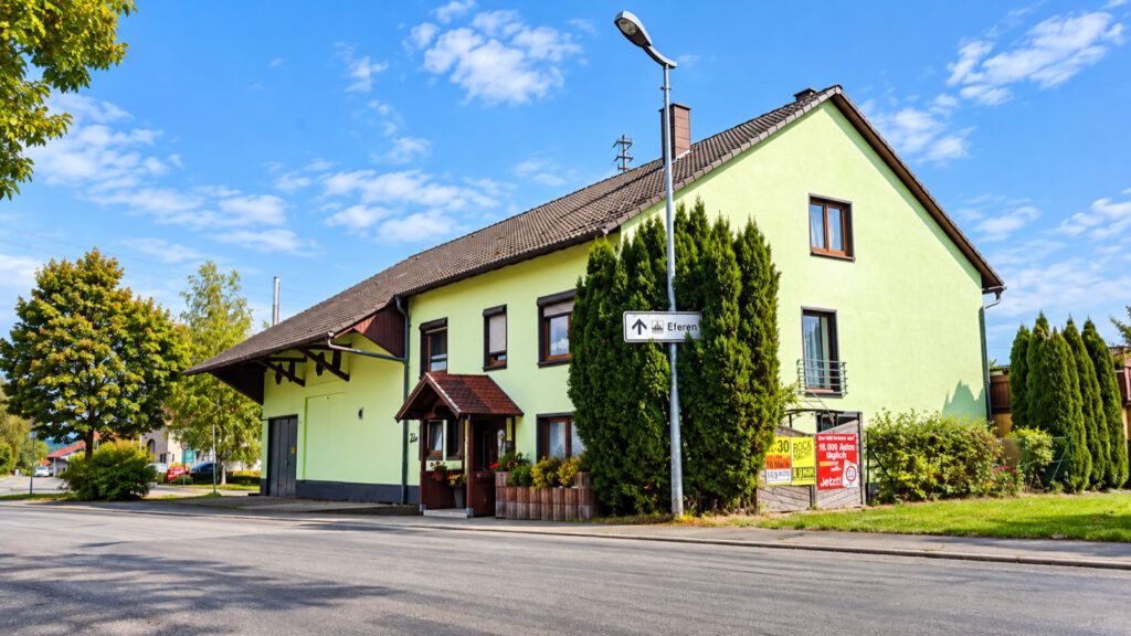 Referenz: Einfamilienhaus mit Gewerbe in Neukirch (vermittelt 2019)